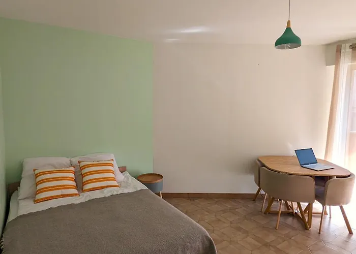 Studio In Menton Near Sea And City Centre