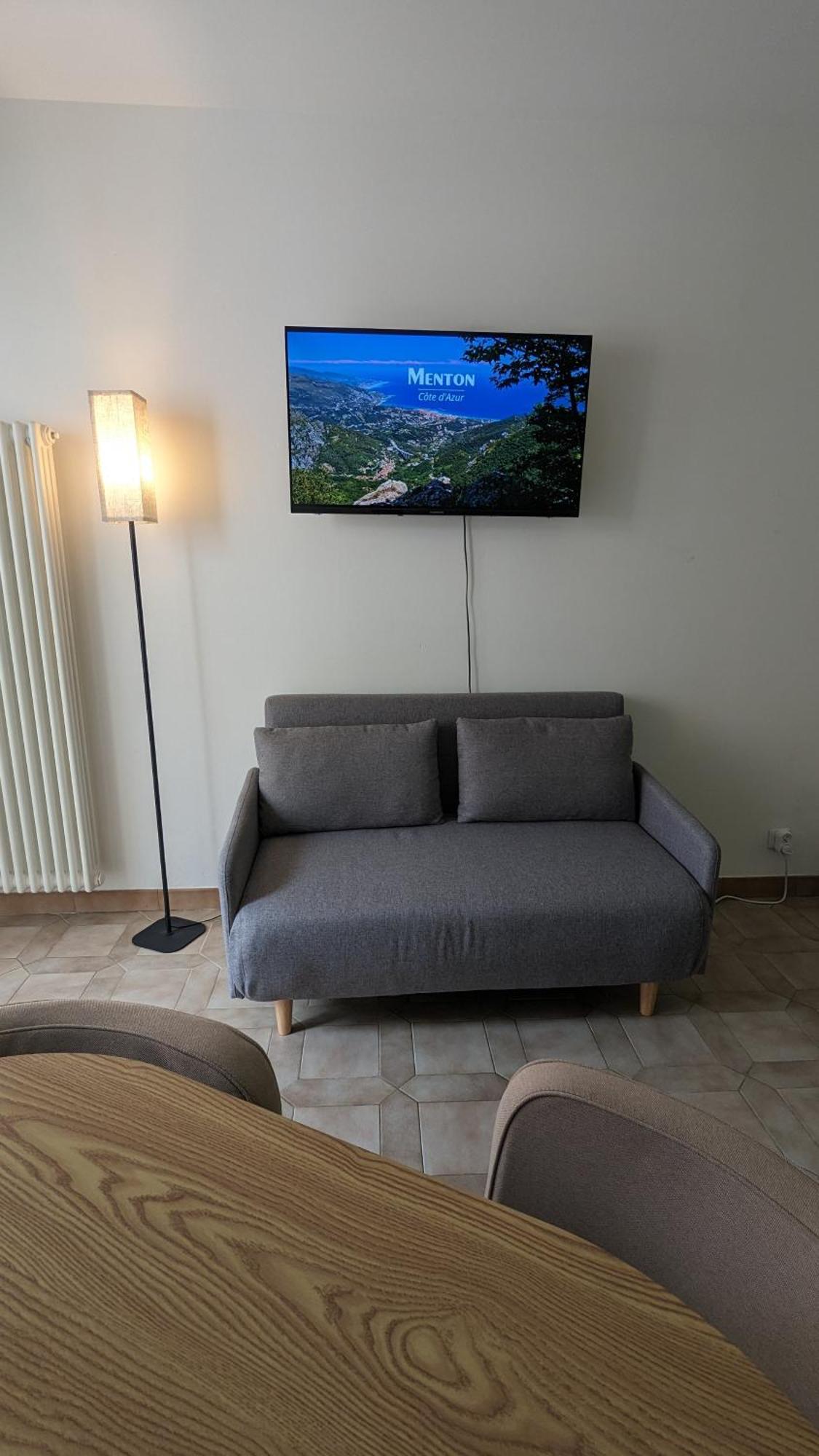Apartment In Near Sea And Centre *